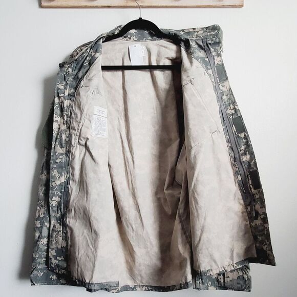 U.S. Army Combat Jacket Unisex Size Medium-Long  New With Tag - Picture 7 of 10